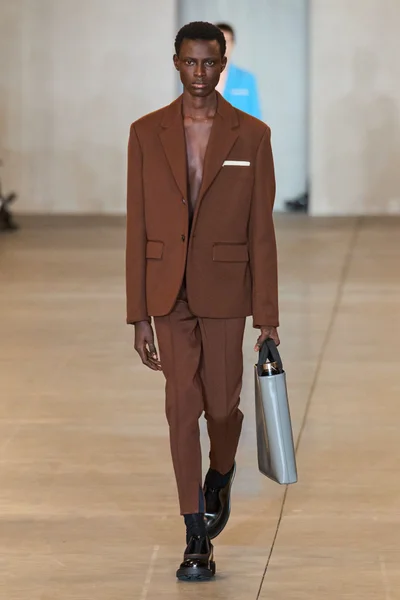 Look 34
